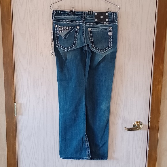NWT Miss Me Jeans, Size 30, Mid-Rise, 32W x 32L, Boot Cut, Bedazzled, Distressed - Picture 2 of 12